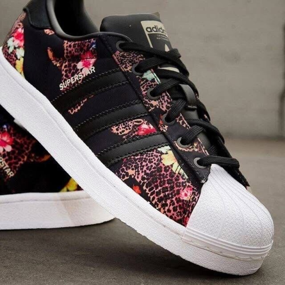 Adidas Originals X Farm Tropical Floral Leopard Superstar Sneakers - size 6.5